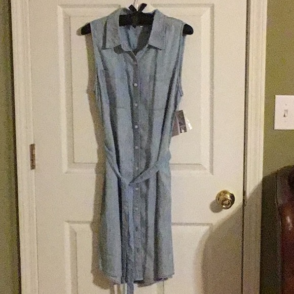 NWT Dress - Picture 2 of 8